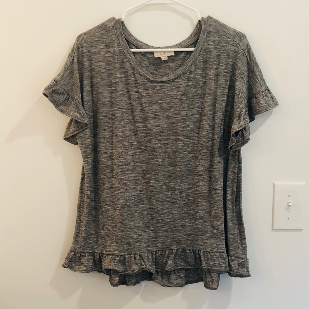 LOFT gray ruffle tee M medium